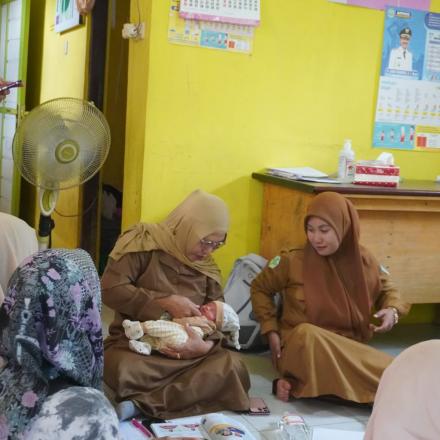 Posyandu Posbindu Mawar Merah Gelar Kegiatan Bimbingan Ibu Hamil, Remaja dan Lansia
